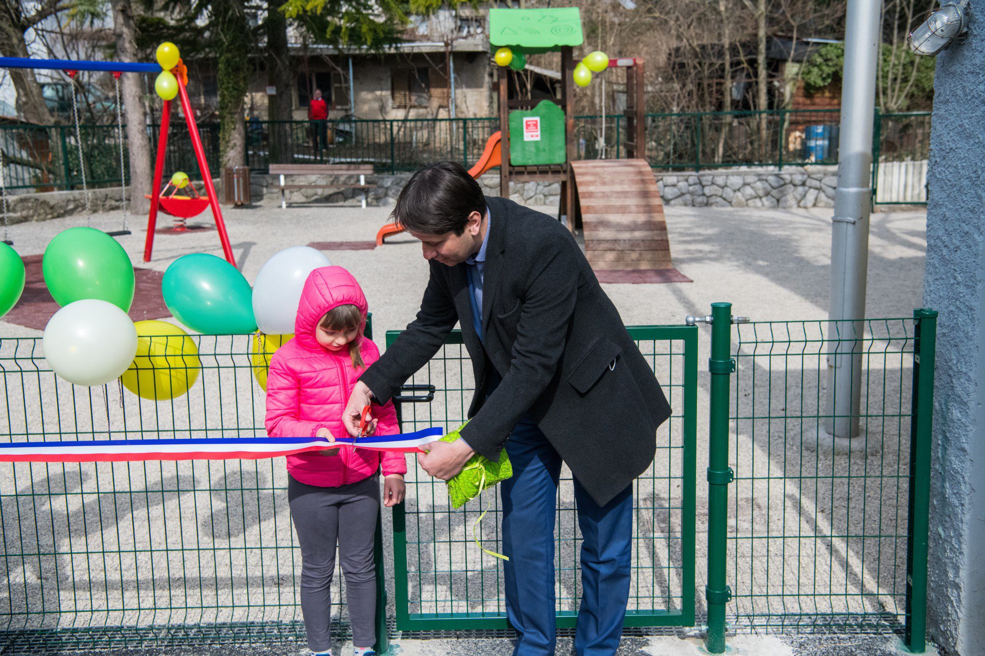 Vrtićarci otvorili novi park...